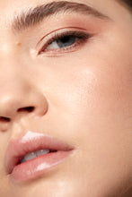 Load image into Gallery viewer, Laritzy Artistry Palette in Classic