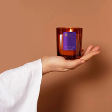 Load image into Gallery viewer, DR BOTANICALS SANDALWOOD &amp; BERGAMOT CANDLE 200G