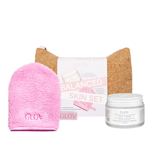 GLOV Balanced Skin Set - skincare set with a replenishing face cream and the patented makeup removing and skin cleansing On-The-Go mitt
