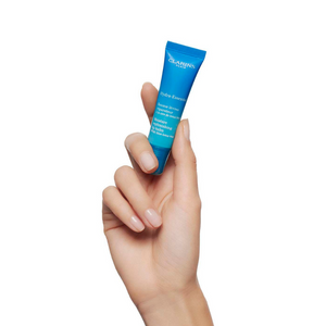 Clarins - Hydra-Essentiel Moisture Replenishing Lip Balm